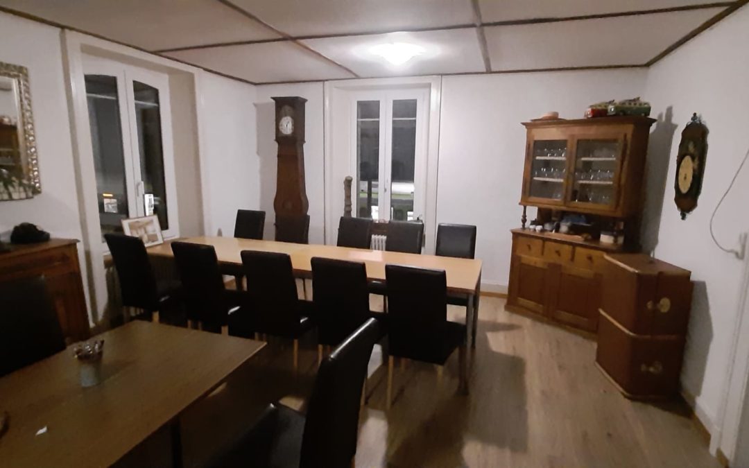 Petite salle à l’étage